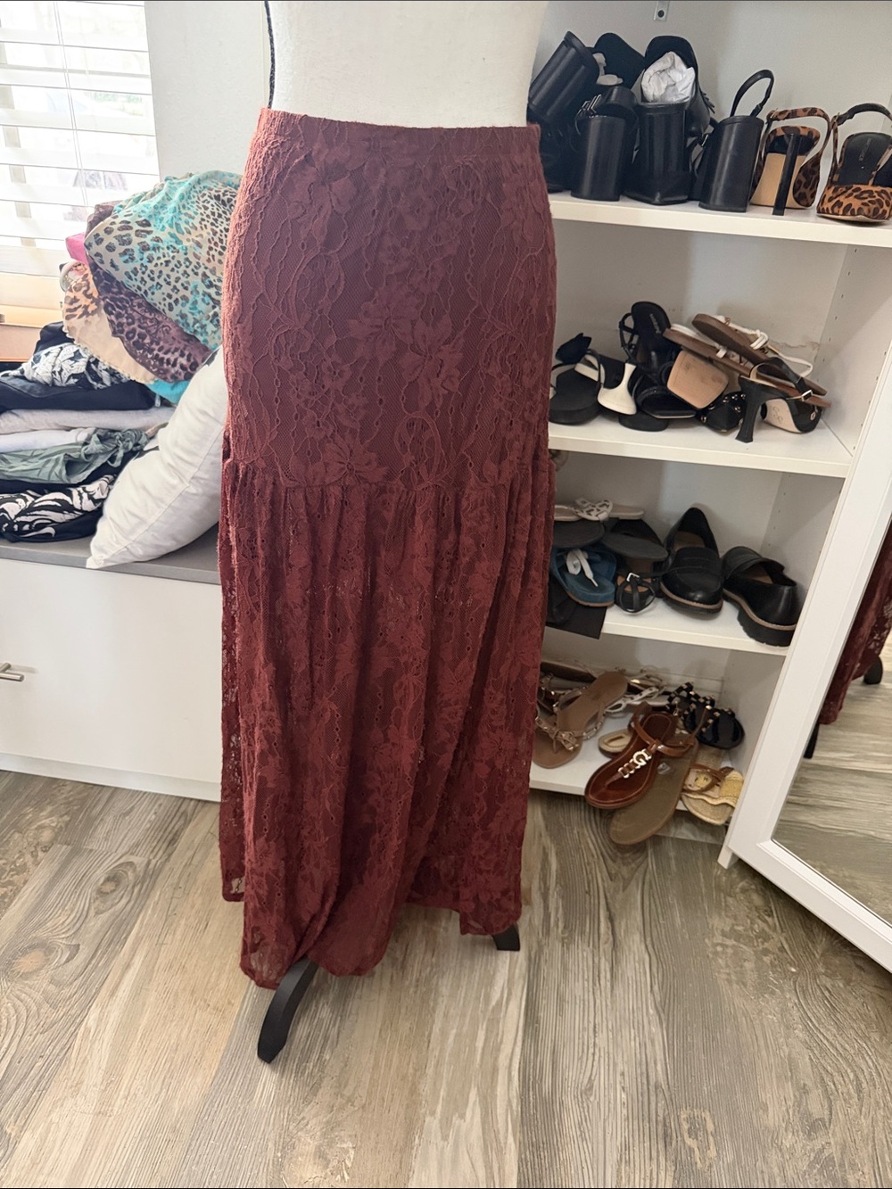 Women’s Lace Tiered Maxi Skirt - Deep Burgundy